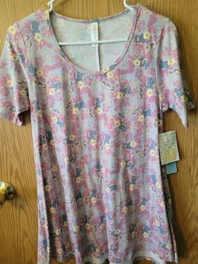 LuLaRoe Perfect T Pink Floral Scoop Neck Tunic